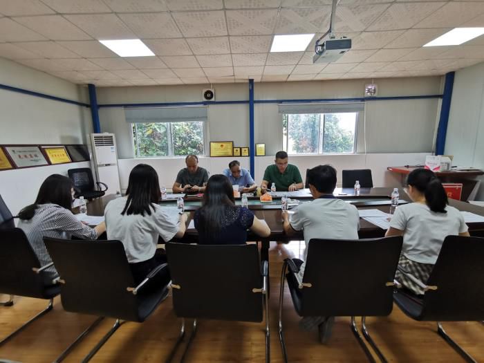 2�����ֳ�����Ө ��700.jpg