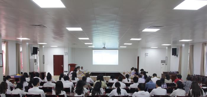 8�����ֳ����˲ӱ� ��700.jpg