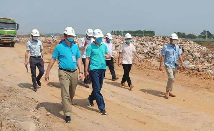 7.1����ֳ��������� ��700.jpg