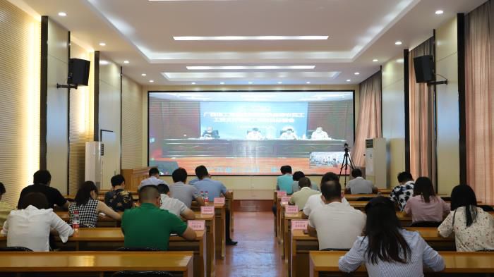 9.1�ܳа���˾�ֻ᳡�������� ��700.JPG