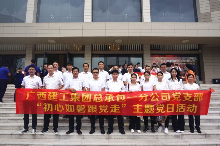 59�˶��ֳ���л΢�� ��.jpg