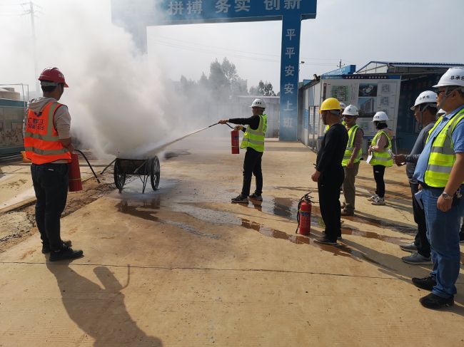 6.1  �����¹ʾ�Ԯ�����ֳ������齭 ��.jpg