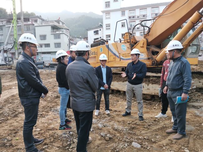 �����ܡ�����������Сѧ��Ŀ��������츣 ��.jpg