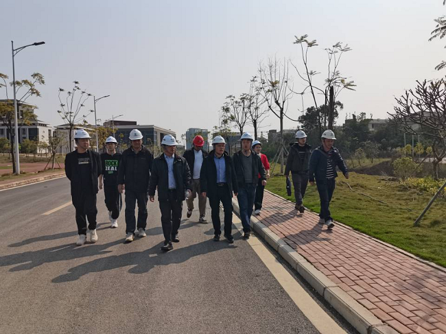 �����ɼ����Ŀ�ֳ����˸�Խ �㣨��ͼ��.png