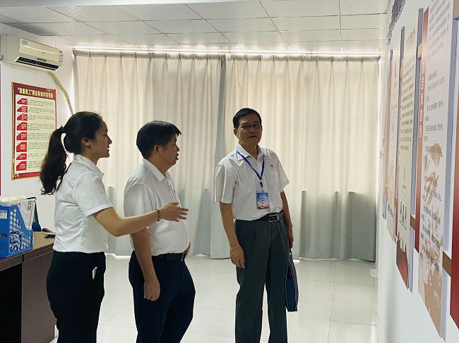 ���е�Ա�˶�����¬���� �㣨��ͼ��.jpg