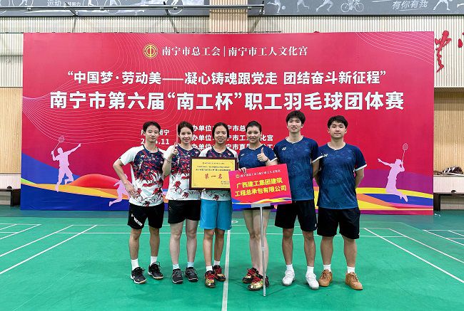 ��˾ѡ�ֺ�Ӱ ��ͼ.jpg